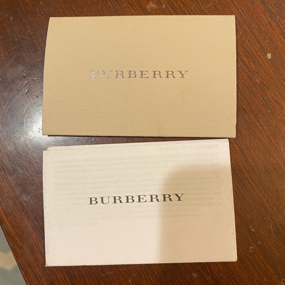 Burberry Purse with Handle and Removable Shoulder Strap - Picture 6 of 12